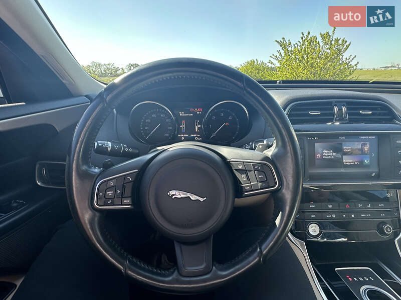 Седан Jaguar XE 2015 в Одессе