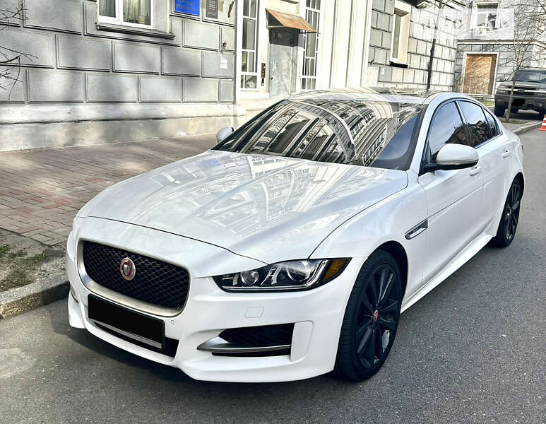 Седан Jaguar XE 2017 в Києві