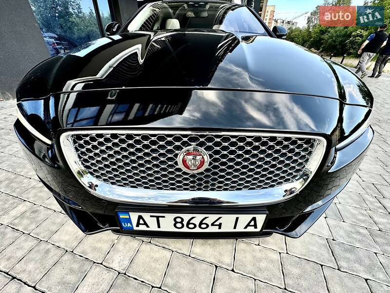 Jaguar XE 2016