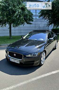 Седан Jaguar XE 2016 в Киеве