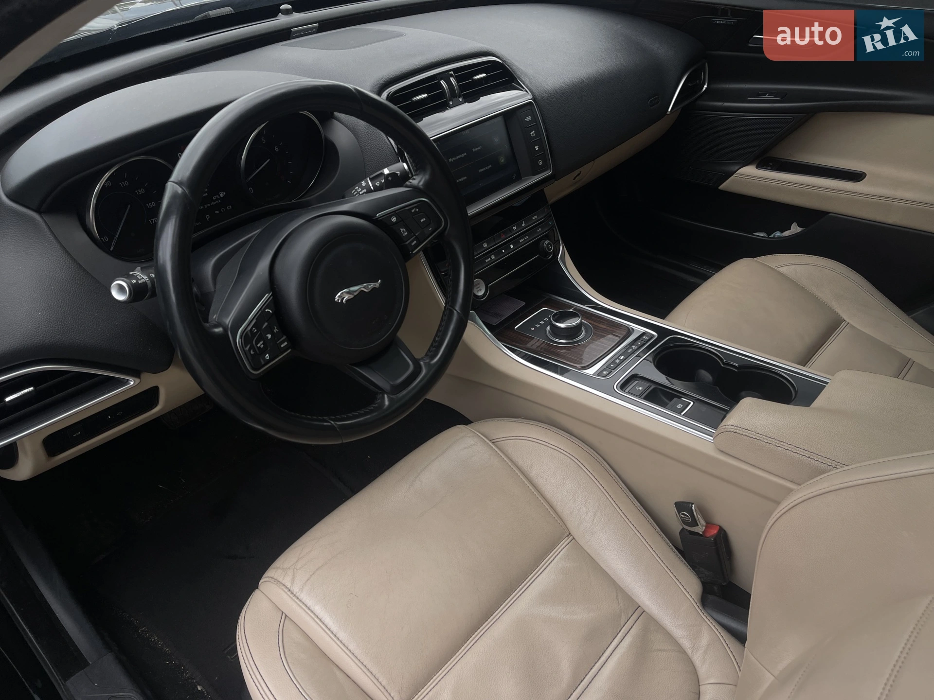 2016 Jaguar XE - мініатюра 2