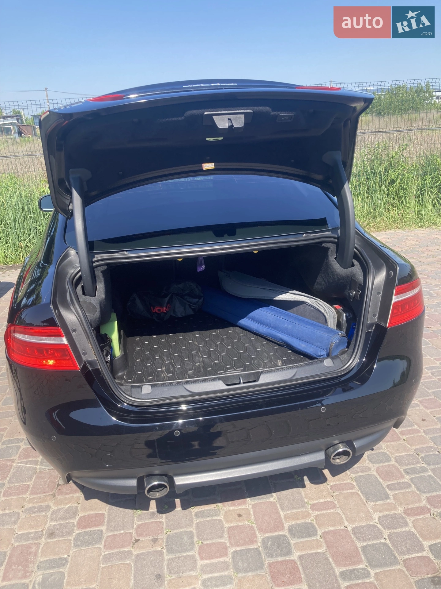2018 Jaguar XE - мініатюра 11