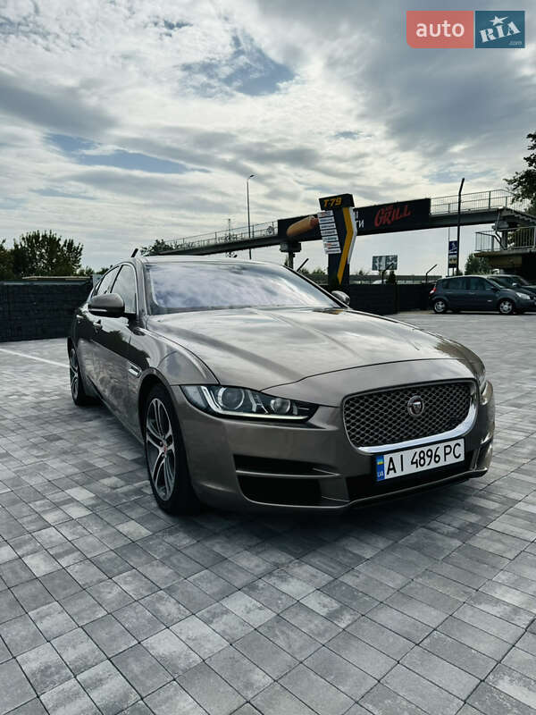 Jaguar XE 2016