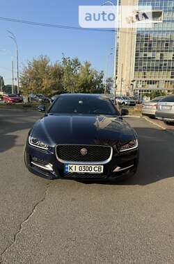 Седан Jaguar XE 2016 в Киеве