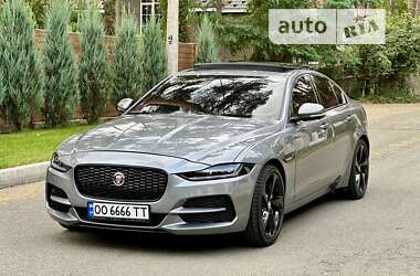 Седан Jaguar XE 2019 в Киеве