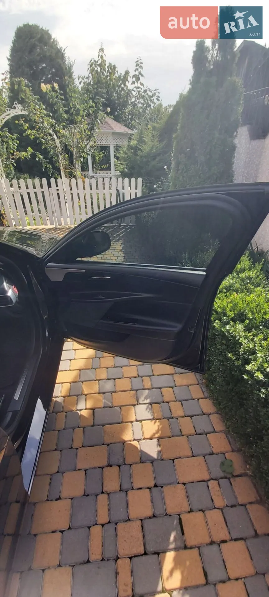 2016 Jaguar XE - мініатюра 10