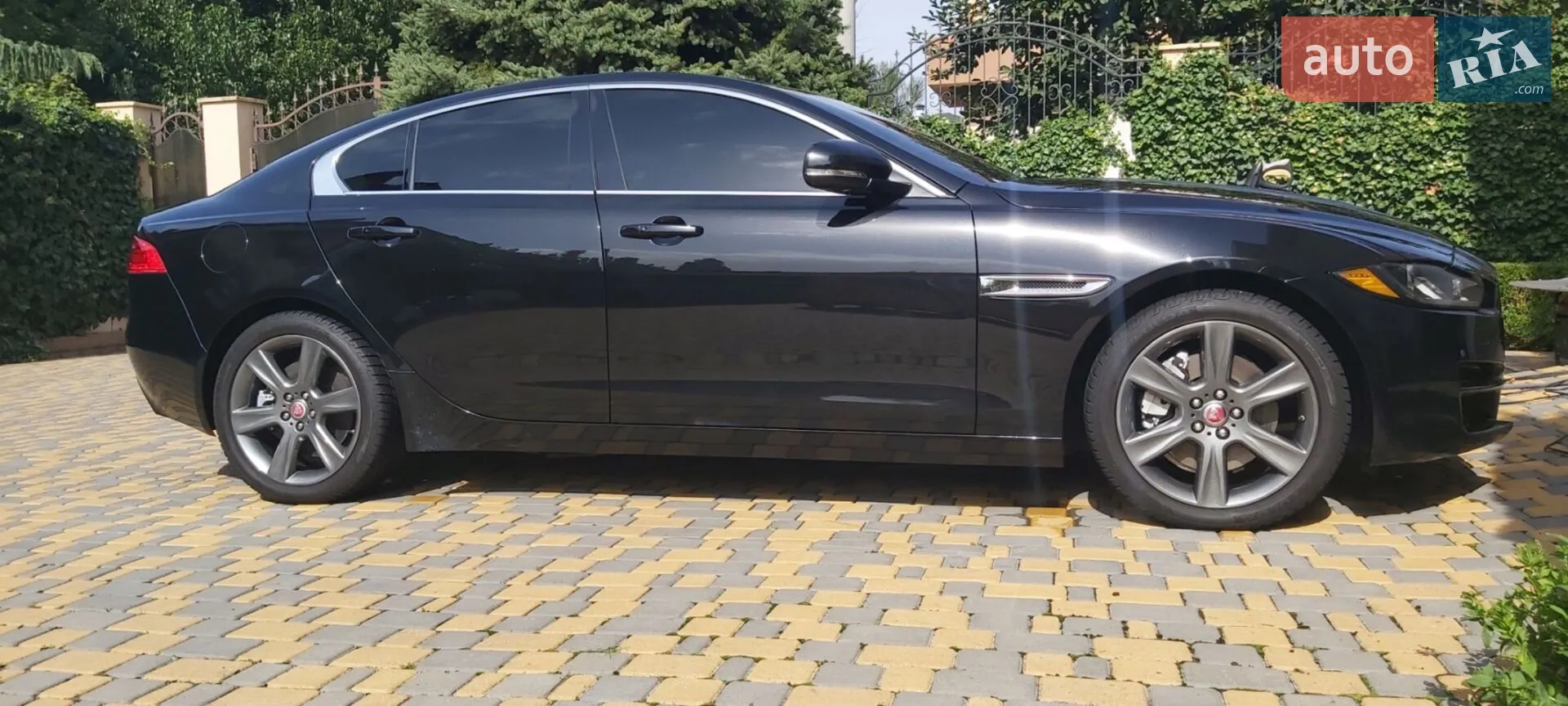 2016 Jaguar XE - мініатюра 6