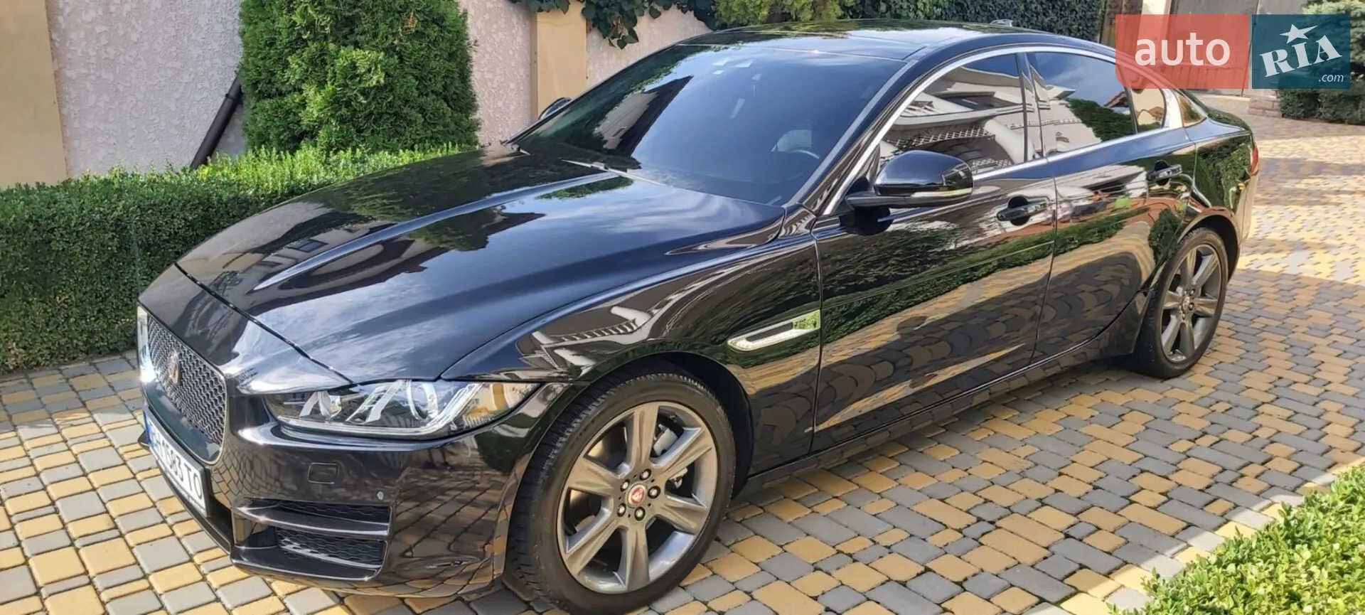 2016 Jaguar XE - мініатюра 15