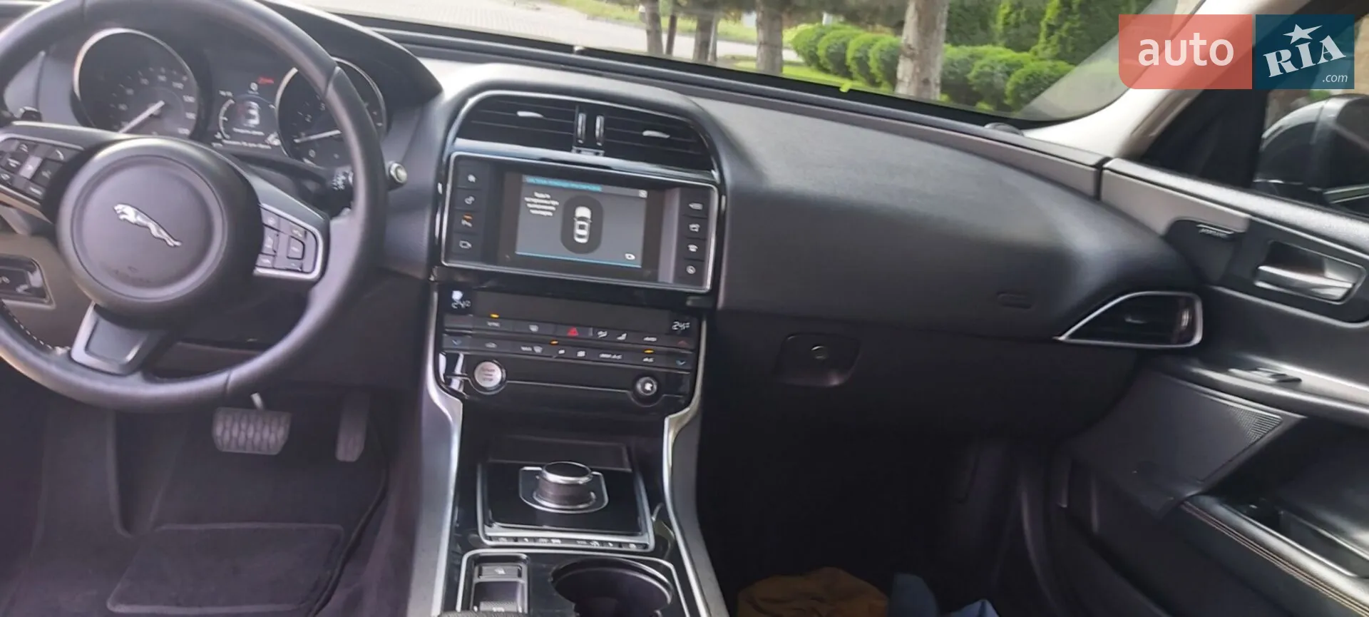 2016 Jaguar XE - мініатюра 23
