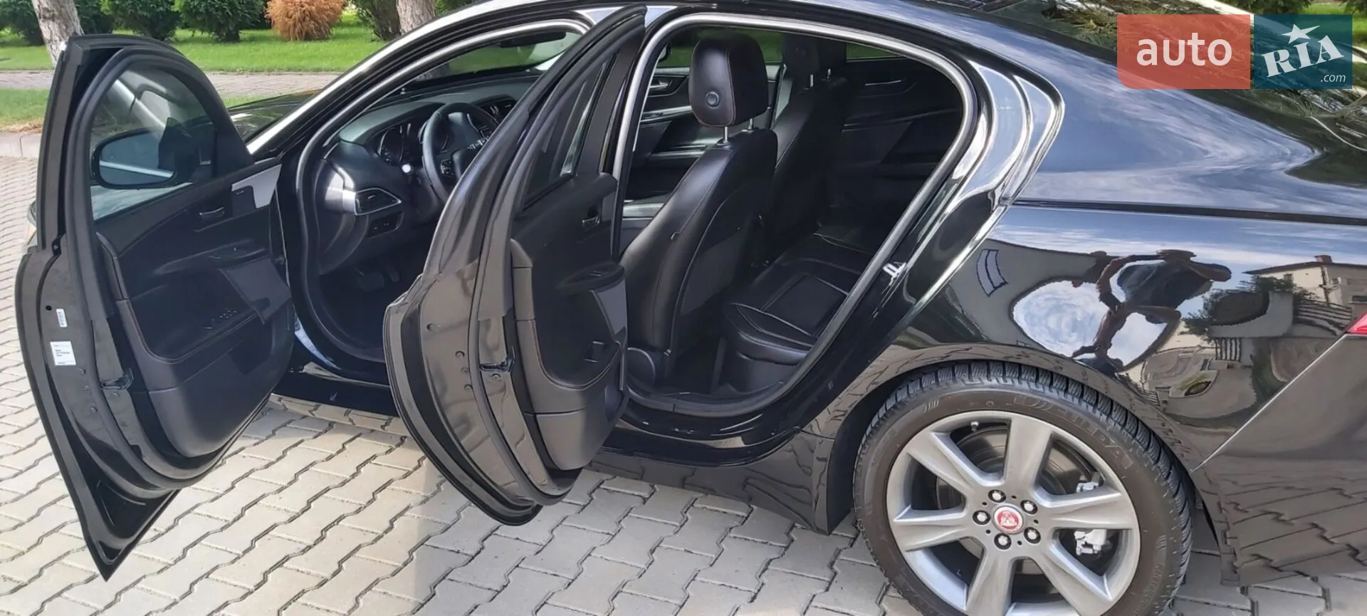 2016 Jaguar XE - мініатюра 25
