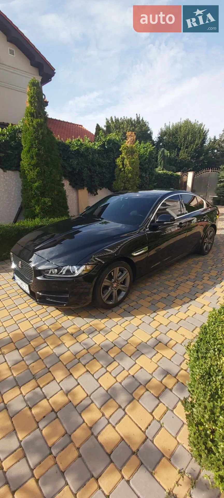 2016 Jaguar XE - мініатюра 31