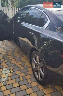 Седан Jaguar XE 2016 в 