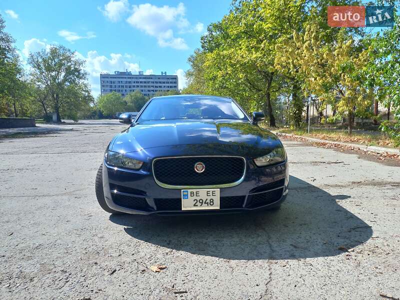 Jaguar XE 2016