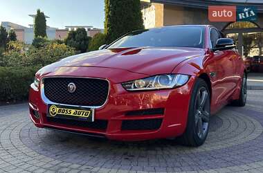 Седан Jaguar XE 2018 в Львове