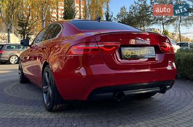 Седан Jaguar XE 2018 в Львове