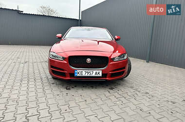 Седан Jaguar XE 2016 в Каменском