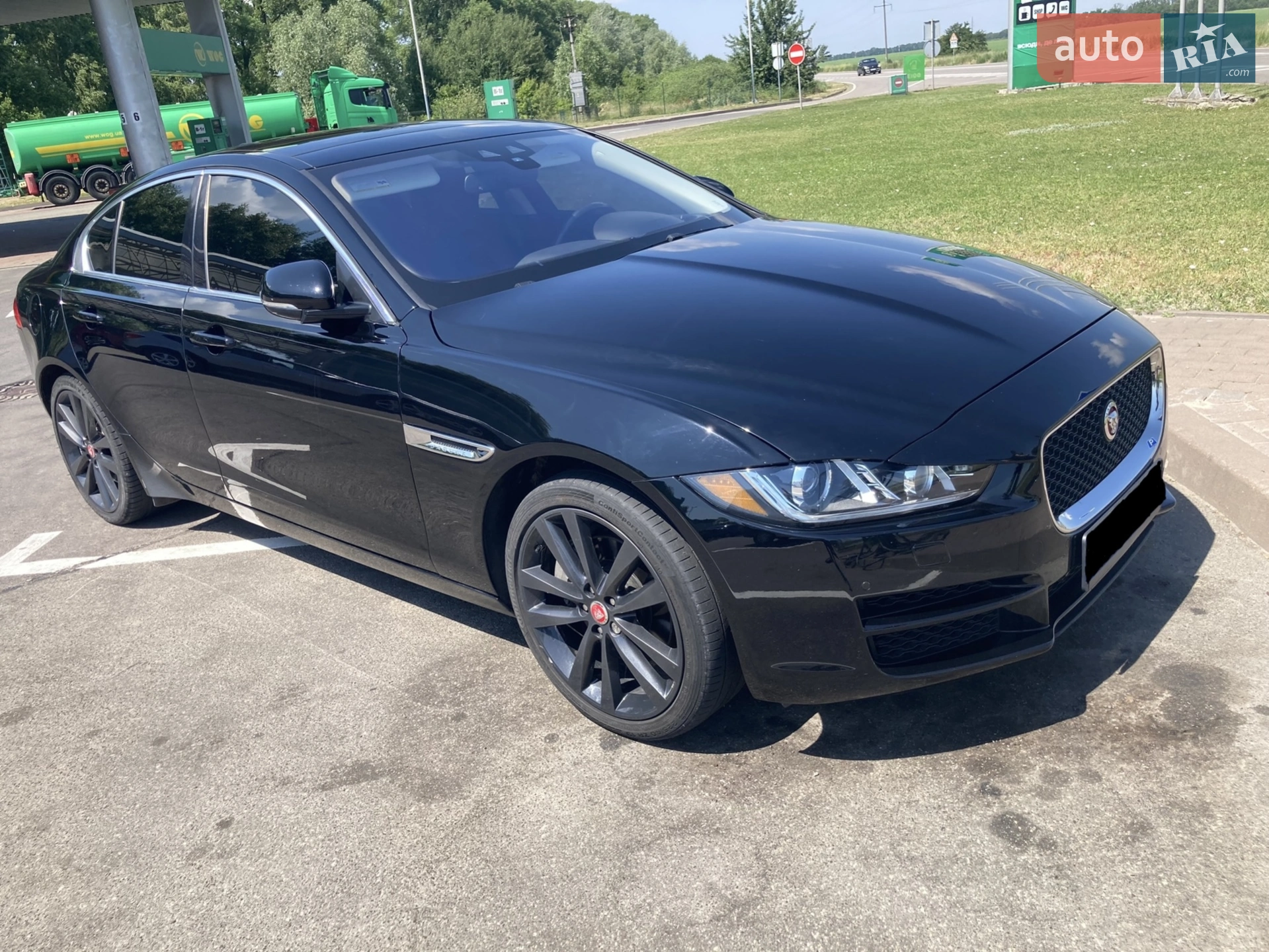 2018 Jaguar XE - мініатюра 10