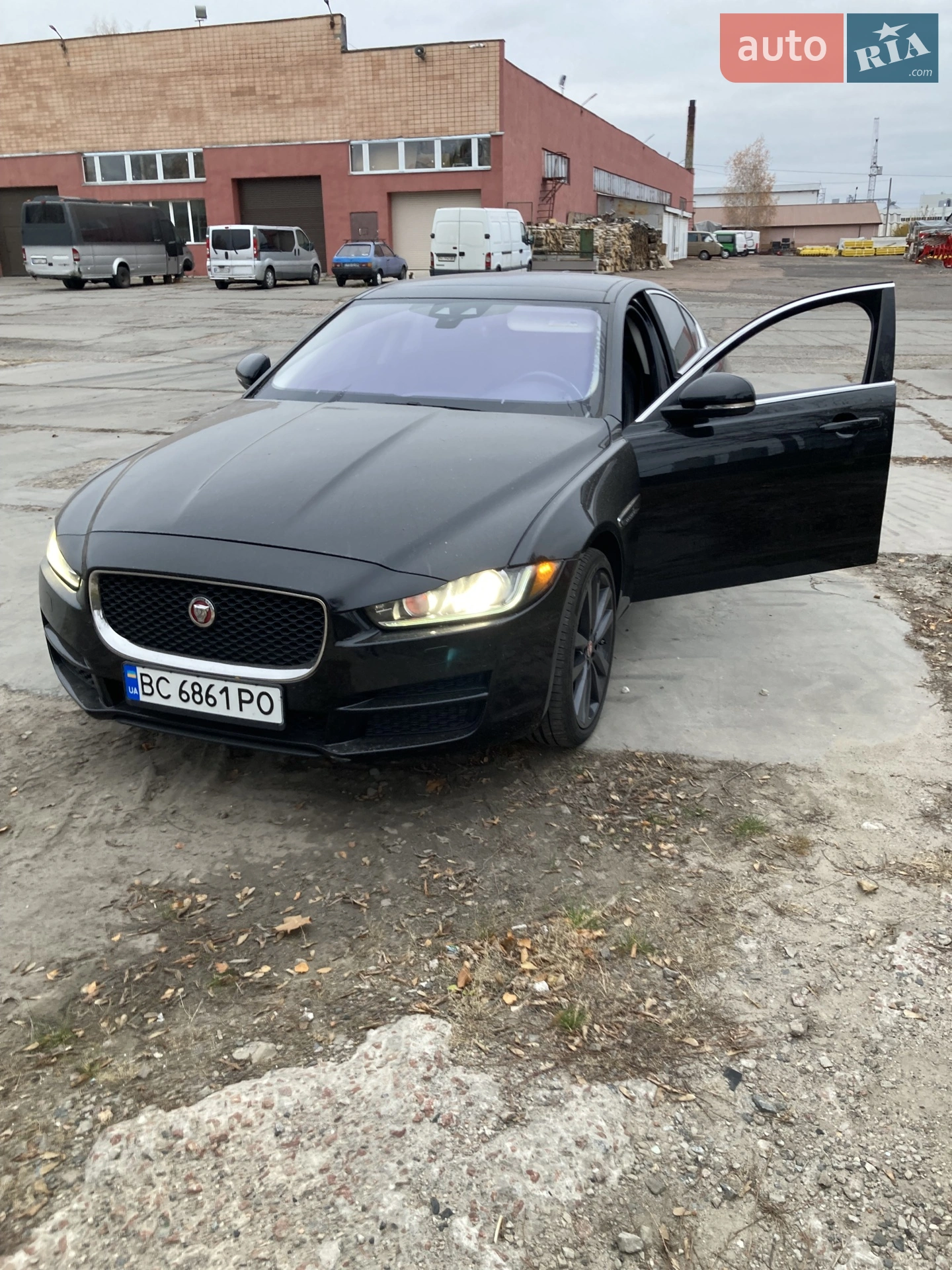 2018 Jaguar XE - мініатюра 8
