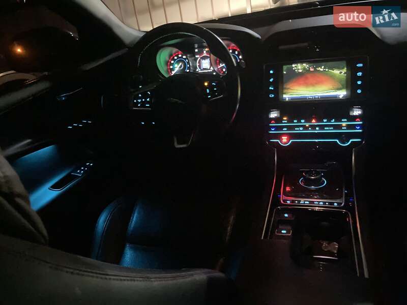 Седан Jaguar XE 2018 в Киеве