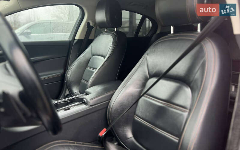 Седан Jaguar XE 2015 в Ивано-Франковске фото 10 Седан Jaguar XE 2015 в Ивано-Франковске