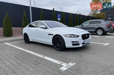 Седан Jaguar XE 2017 в Черкасах