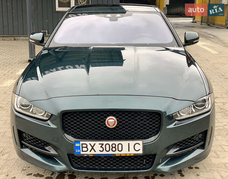 Седан Jaguar XE 2016 в Хмельницькому