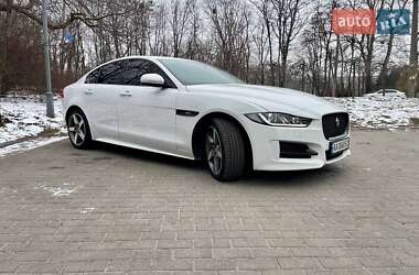 Седан Jaguar XE 2016 в Києві