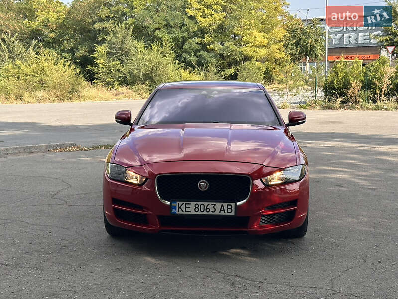 Седан Jaguar XE 2016 в Днепре