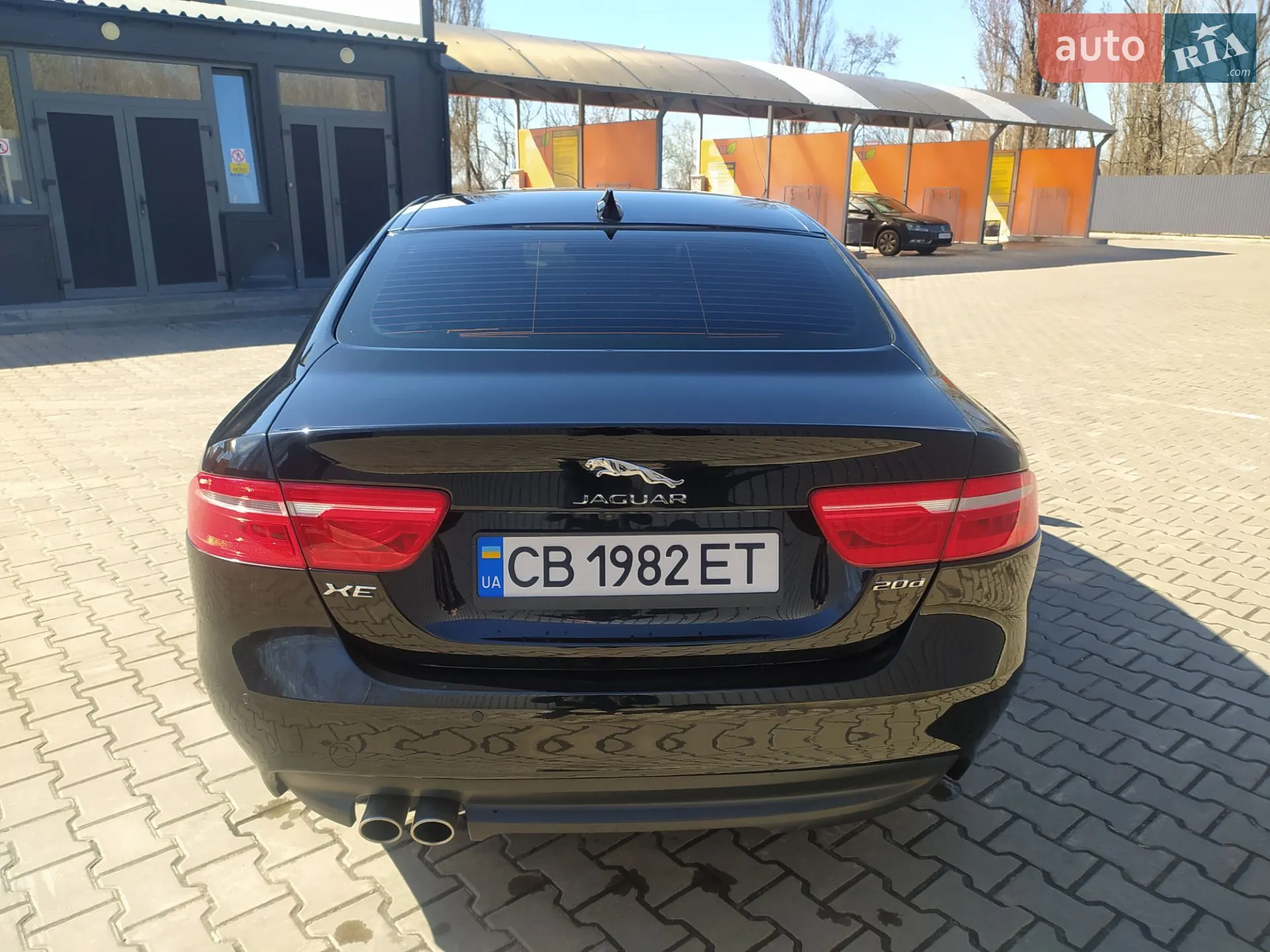 2017 Jaguar XE - мініатюра 4