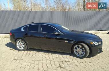 Седан Jaguar XE 2017 в 