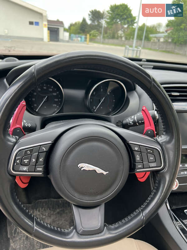 Седан Jaguar XE 2017 в Ивано-Франковске фото 42 Седан Jaguar XE 2017 в Ивано-Франковске