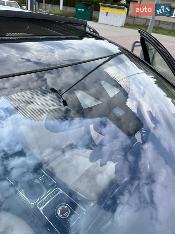 Седан Jaguar XE 2017 в Ивано-Франковске фото 49 Седан Jaguar XE 2017 в Ивано-Франковске