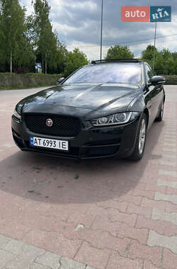 Седан Jaguar XE 2017 в 