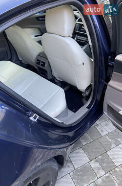 Седан Jaguar XE 2016 в 