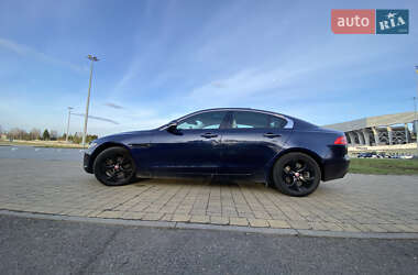Седан Jaguar XE 2016 в 
