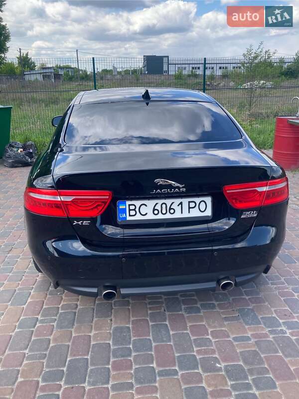 Седан Jaguar XE 2018 в Киеве