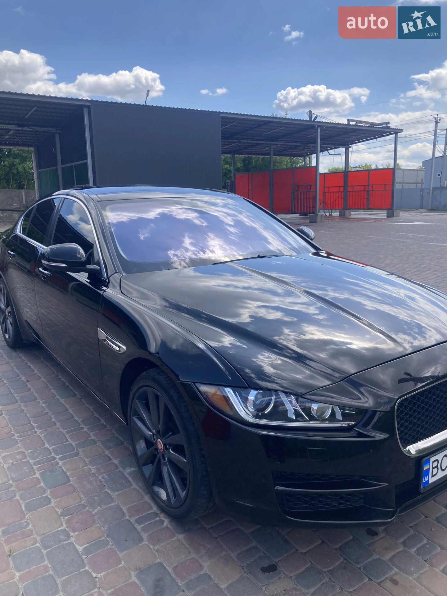 2018 Jaguar XE - мініатюра 3