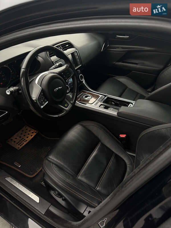 Седан Jaguar XE 2017 в Трускавце фото 15 Седан Jaguar XE 2017 в Трускавце