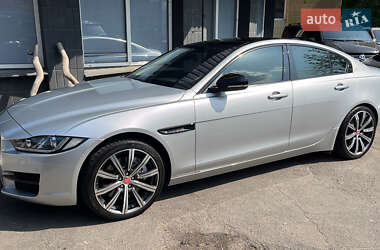 Седан Jaguar XE 2016 в Киеве