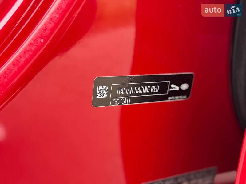 Седан Jaguar XE 2016 в Переяславі