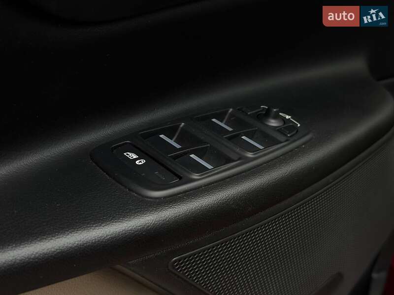 Седан Jaguar XE 2016 в Переяславе