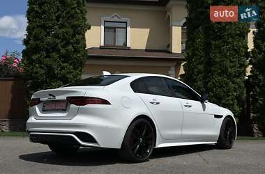 Седан Jaguar XE 2024 в 