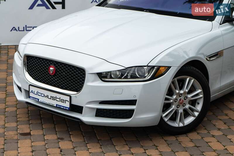 Седан Jaguar XE 2018 в Киеве