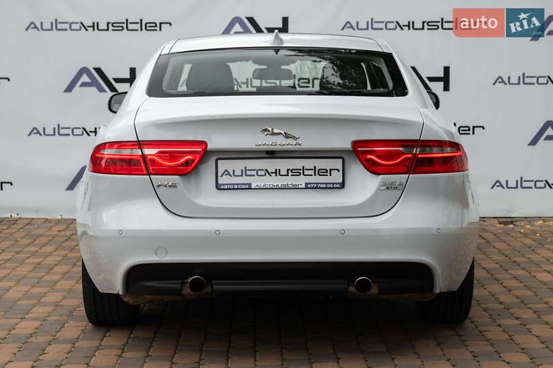 Седан Jaguar XE 2018 в Киеве