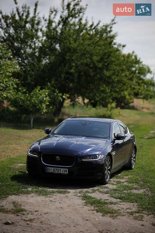 Jaguar XE 2015