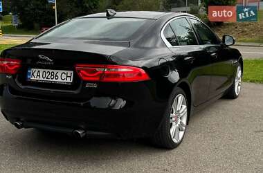 Седан Jaguar XE 2019 в 