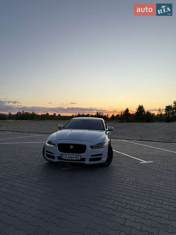 Седан Jaguar XE 2017 в Черкассах