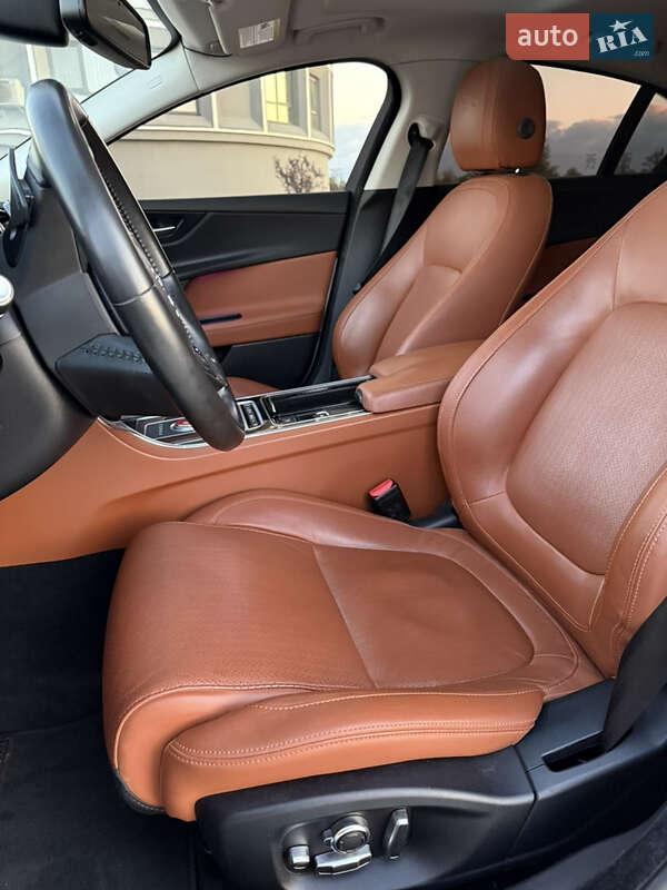 Седан Jaguar XE 2017 в Черкассах