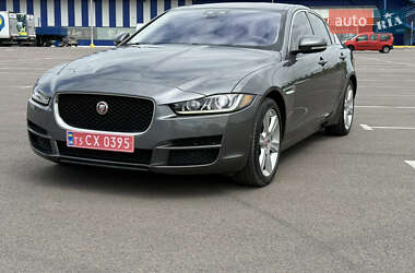 Седан Jaguar XE 2017 в Рівному