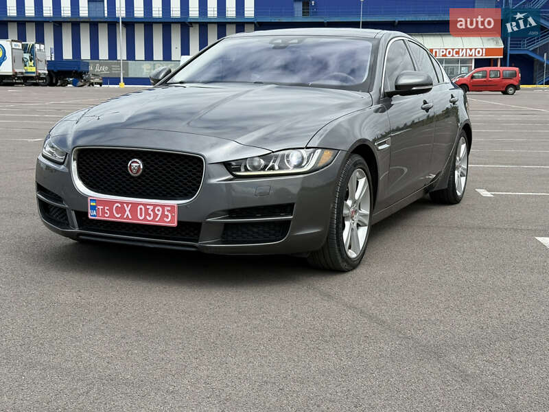 Jaguar XE 2017